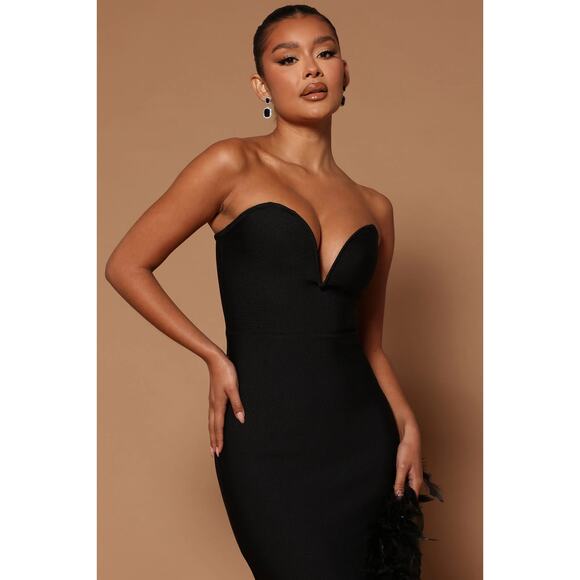 NovaLuxe Jacqueline Bandage Asymmetric Feather Lined Maxi Dress Black Medium - Picture 3 of 10